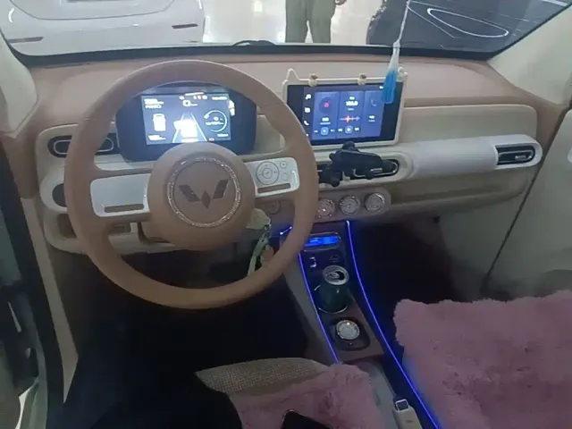 Wuling Hongguang Mini EV — Фото автомобиля 9