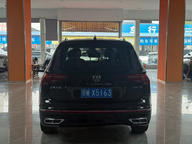 Volkswagen Tiguan L — Фото автомобиля 15