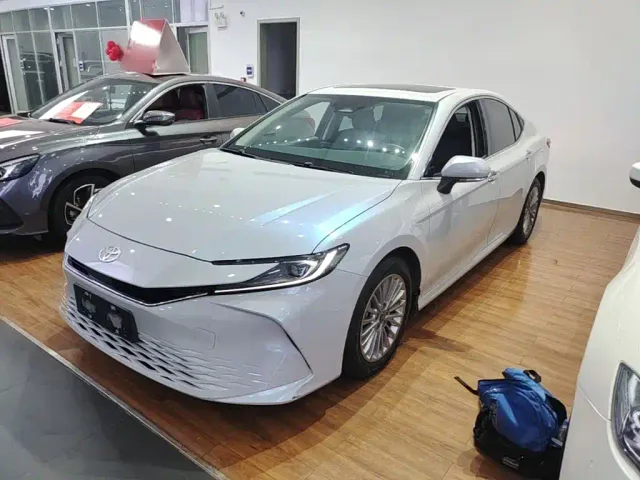 Фотография автомобиля — Toyota Camry