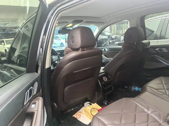 BMW X5 — Фото автомобиля 7