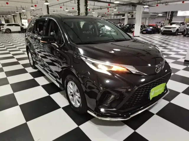 Toyota Granvia — Фото автомобиля 3