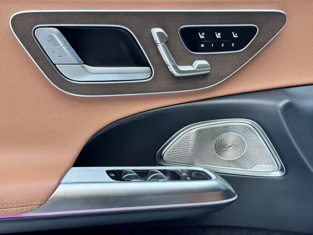 Mercedes-Benz E-Class — Фото автомобиля 10