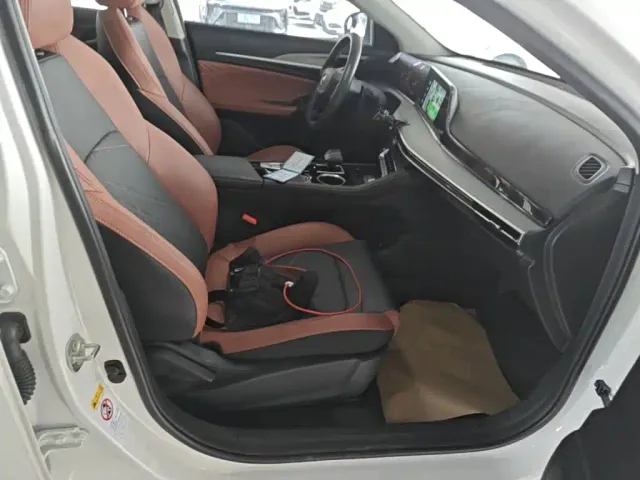 Changan Eado — Фото автомобиля 24