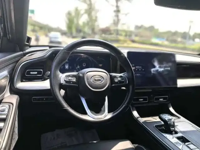GAC Trumpchi GS8 — Фото автомобиля 10