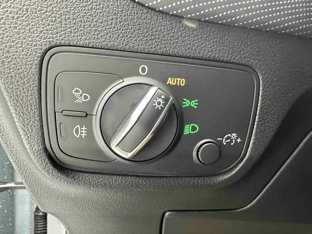 Audi Q2L — Фото автомобиля 9
