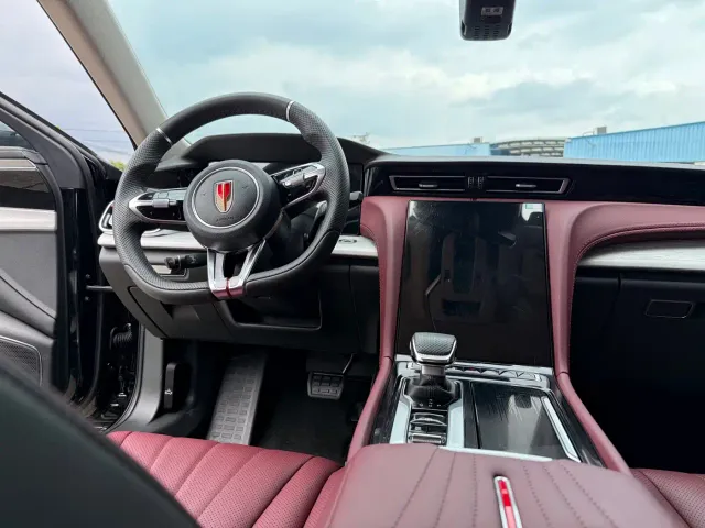 Hongqi H5 — Фото автомобиля 13