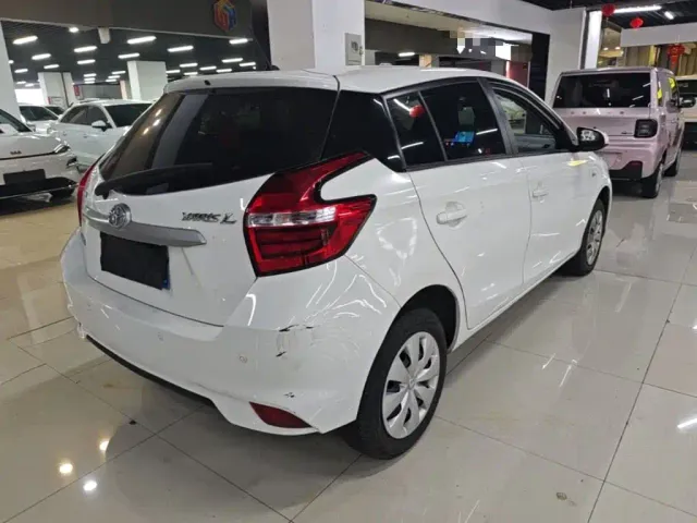Toyota YARiS L Zhi Xuan 2022 1.5L CVT Leading PLUS Edition — Фото автомобиля 6