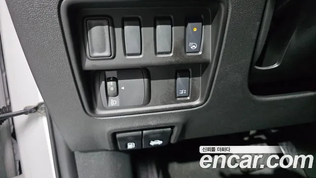 Renault-KoreaSamsung QM6 Новый QM6 2.0 LPe LE Signature 2WD — Фото автомобиля 12