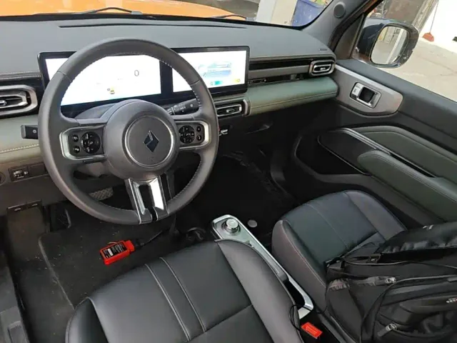 Baojun Yep — Фото автомобиля 2