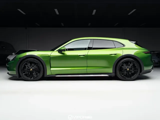Porsche Taycan — Фото автомобиля 5