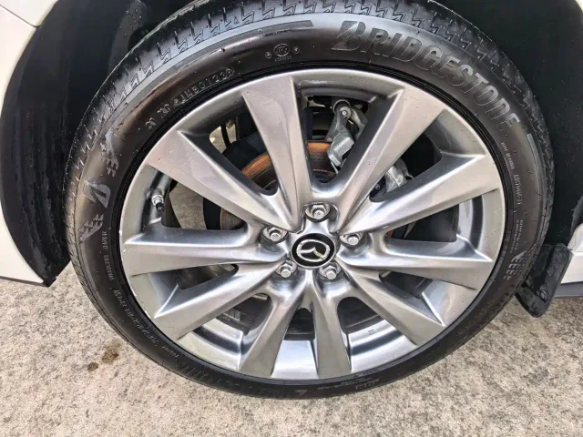 Mazda Axela — Фото автомобиля 14