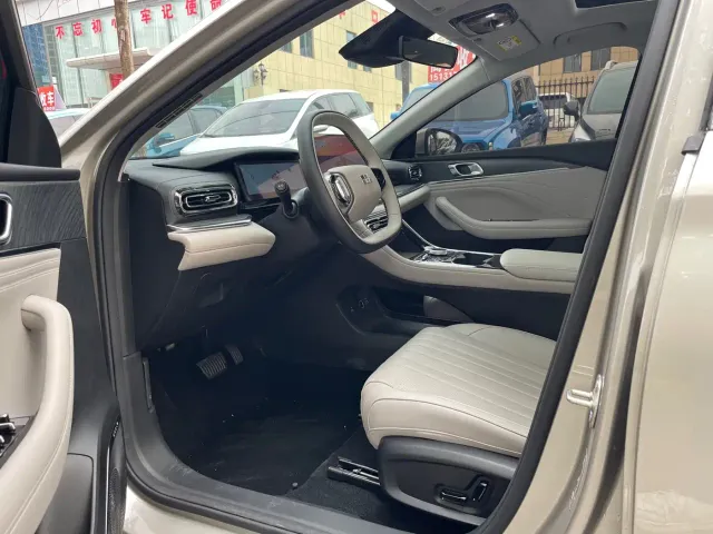 Geely Galaxy Stellar 6 — Фото автомобиля 4