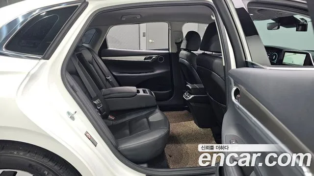Hyundai Grandeur Grandeur (New) Hybrid — Фото автомобиля 17