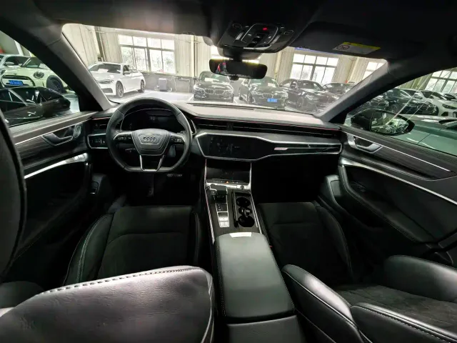 Audi A6L — Фото автомобиля 15