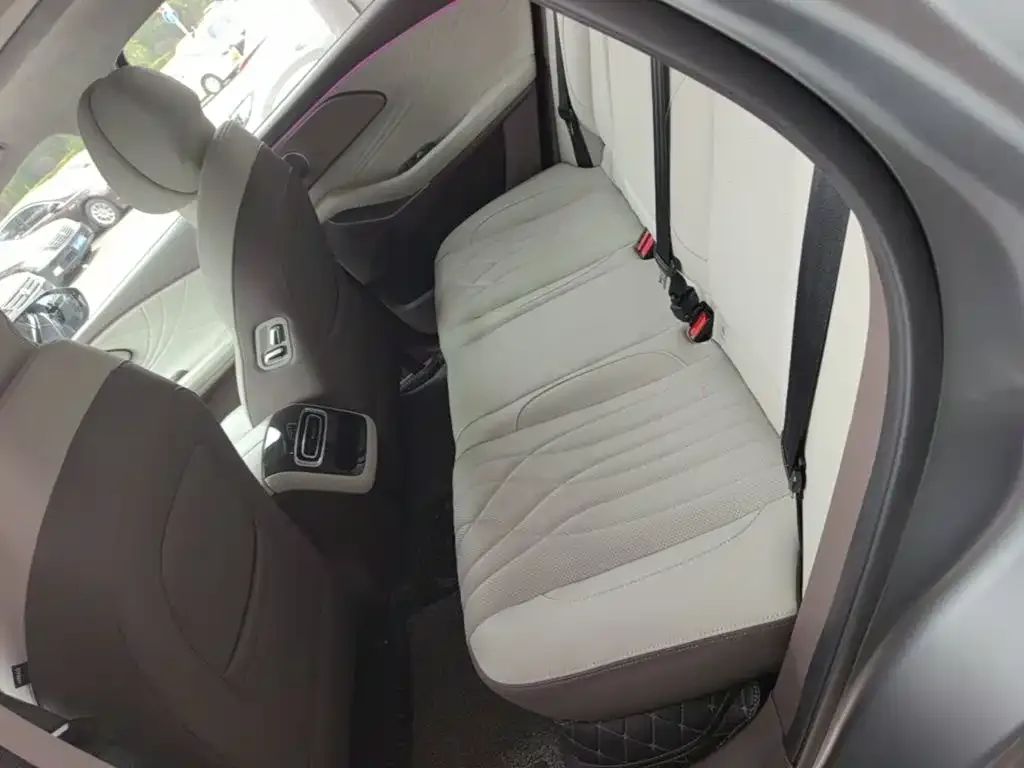 Exeed Yaoguang C-DM 2025 200 Ultra Long Range Pro AWD — Фото автомобиля 16