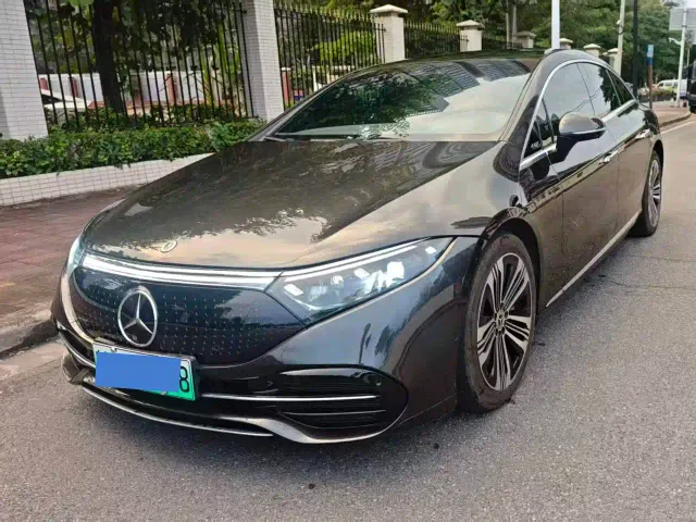 Фотография автомобиля — Mercedes-Benz EQS