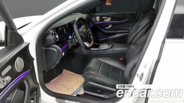 Mercedes-Benz E-Class — Фото автомобиля 6