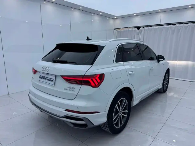 Audi Q3 — Фото автомобиля 4