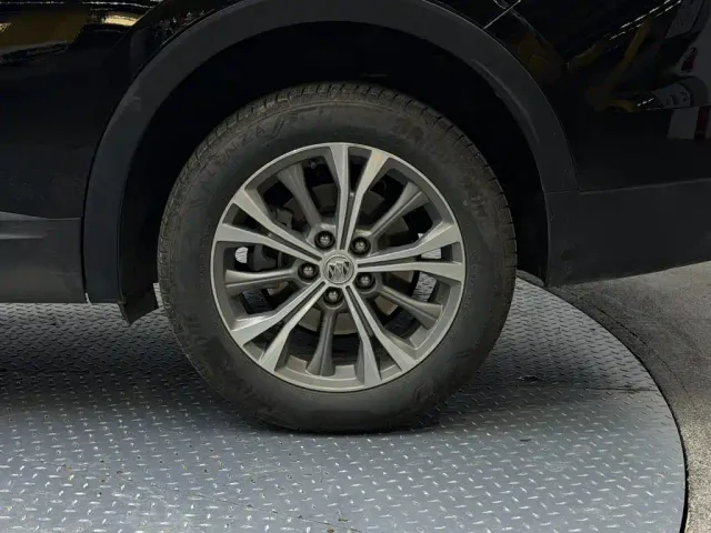 Buick Envision Plus — Фото автомобиля 9