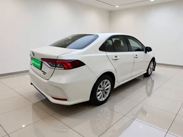 Toyota Corolla 2021 1.2T S-CVT Elite PLUS Edition — Фото автомобиля 4