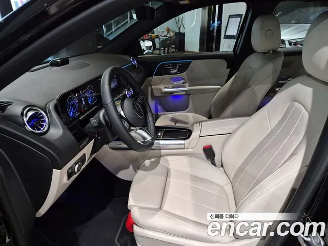 Mercedes-Benz EQA — Фото автомобиля 10