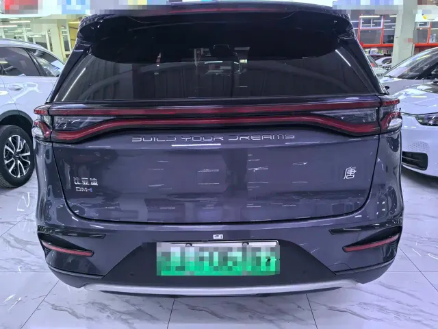 BYD Tang — Фото автомобиля 5