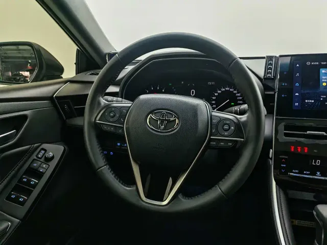 Toyota Avalon — Фото автомобиля 14