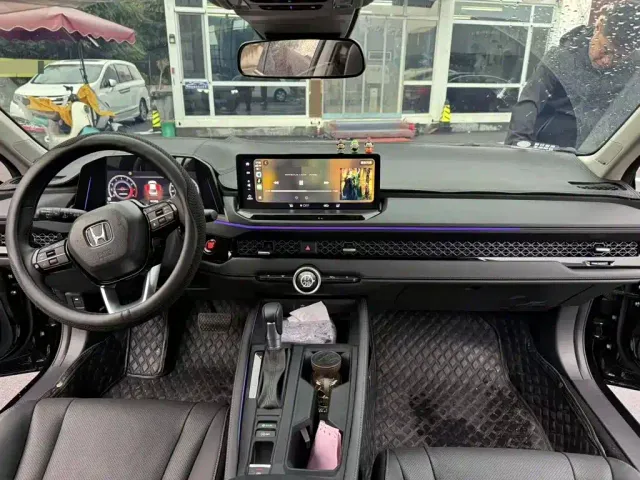 Honda Accord — Фото автомобиля 9