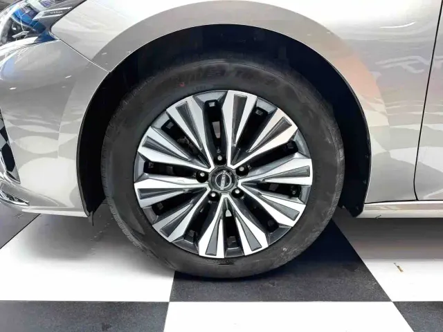 Nissan Teana — Фото автомобиля 4