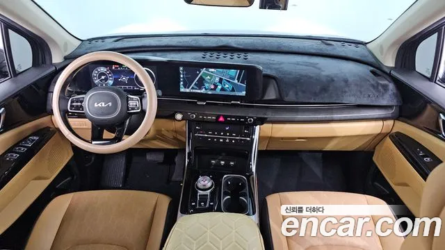 Kia Canival — Фото автомобиля 7