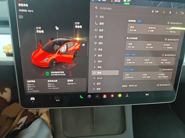 Tesla Model 3 — Фото автомобиля 11