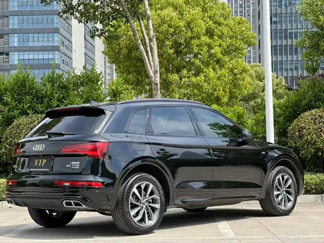 Audi Q5L — Фото автомобиля 4