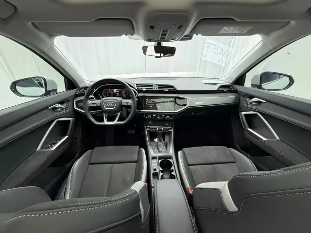 Audi Q3 — Фото автомобиля 9