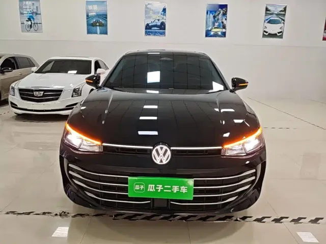 Volkswagen Passat — Фото автомобиля 2