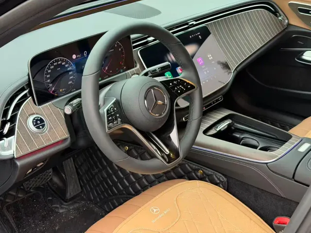 Mercedes-Benz E-Class — Фото автомобиля 8