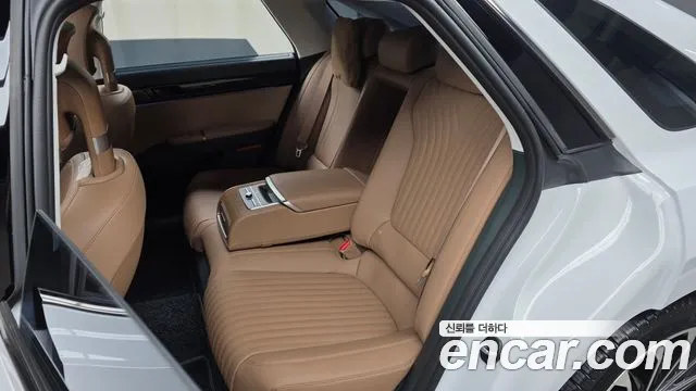 Hyundai Grandeur GN7 — Фото автомобиля 18