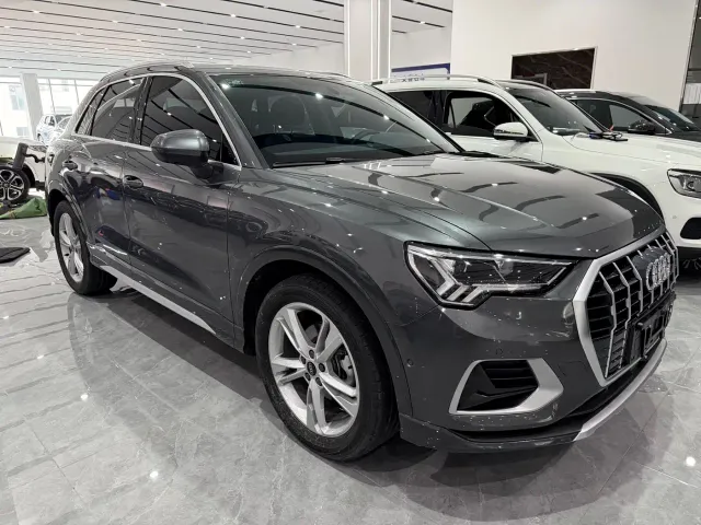 Audi Q3 — Фото автомобиля 3