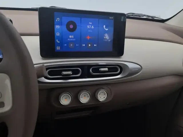 Wuling Hongguang Mini EV — Фото автомобиля 12