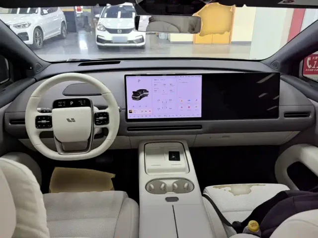 Li Auto i6 — Фото автомобиля 9