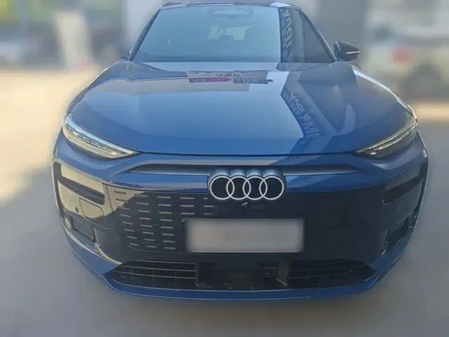 Audi Q6L e-tron — Фото автомобиля 4