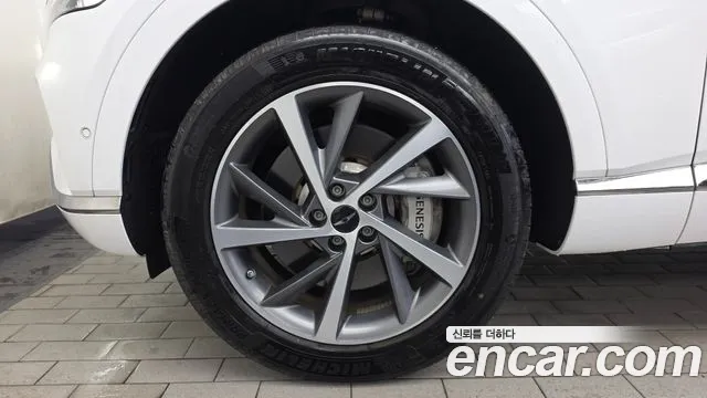 Genesis GV80 2.5T Бензин AWD — Фото автомобиля 2