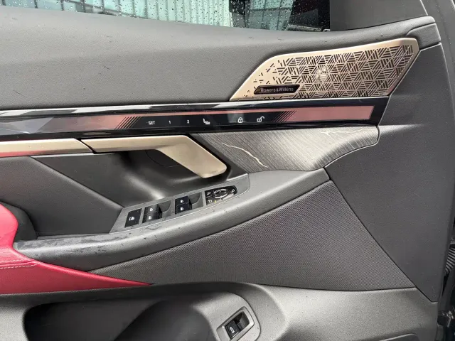 BMW 5 Series — Фото автомобиля 5