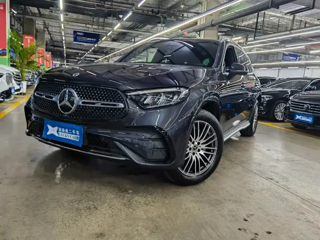 Фотография автомобиля — Mercedes-Benz GLC-Class