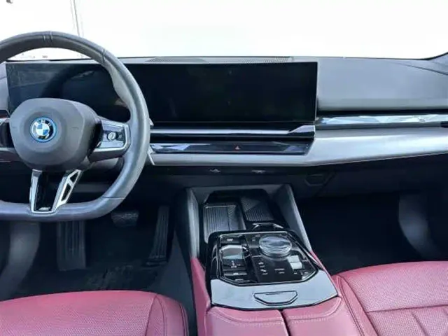 BMW i5 — Фото автомобиля 9