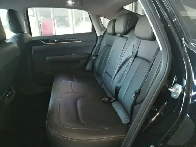 Wuling Starlight — Фото автомобиля 16