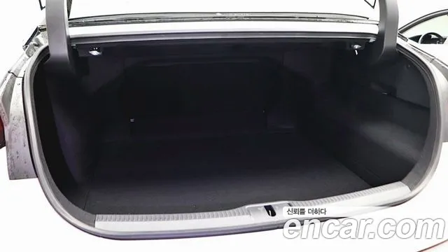 Toyota Crown — Фото автомобиля 18
