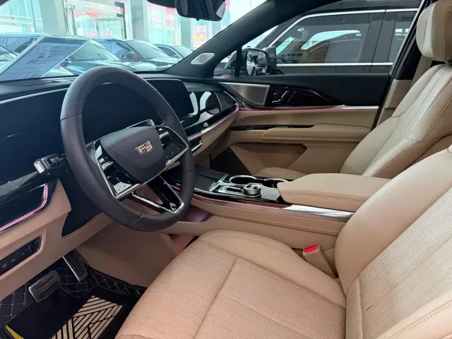 Cadillac XT5 — Фото автомобиля 12