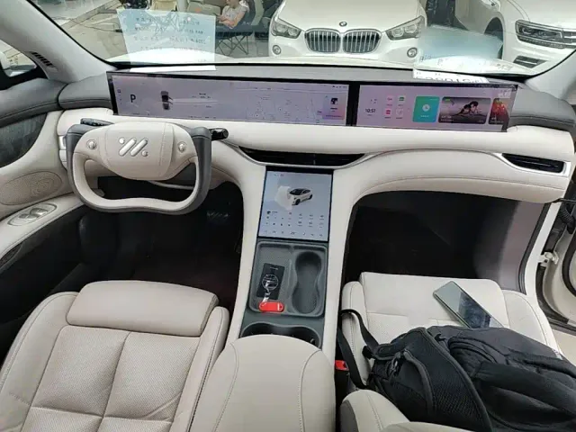 IM Motors LS6 — Фото автомобиля 9