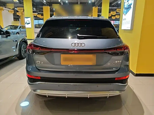 Audi Q4 e-tron — Фото автомобиля 5
