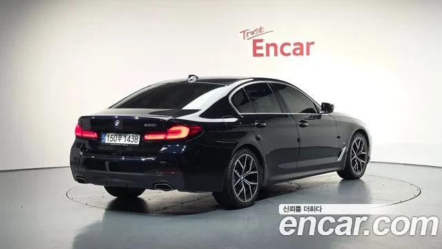 BMW 5-Series — Фото автомобиля 2